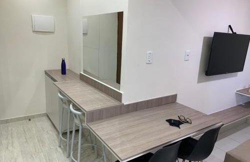 Parque Enseada Apartamento | Studio Mobiliado 52 proximo a praia da Enseada