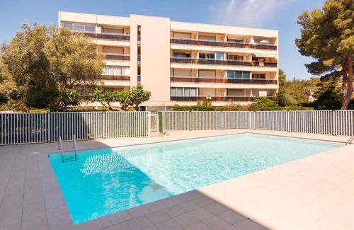 Les Arenes Apartamento | Studio Moderne et Cosy Climatisation, Wifi, Parking et Piscine - 4aren