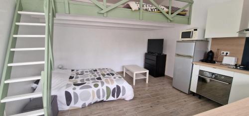 Cuges-les-Pins Apartamento | Studio moderne à Cuges-les-Pins - 27 m² avec jardin privé