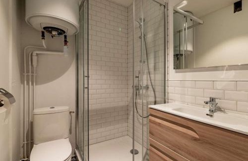Eaux-Bonnes Apartamento | Studio moderne pour 2 personnes avec cuisine équipée et TV à Gourette - FR-1-400-122