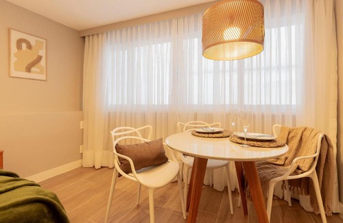 Leme Apartamento | Studio Moderno e Aconchegante para Casal no Leme