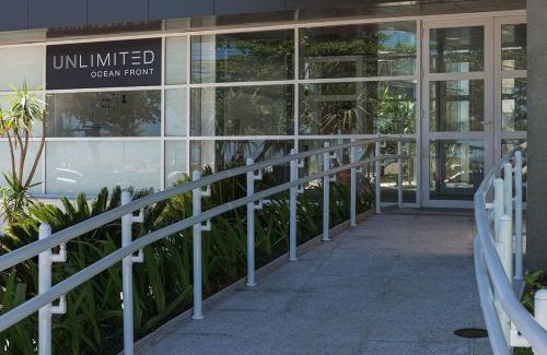 Pompeia Apartamento | Studio moderno em condomínio de luxo pé na areia