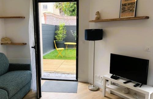 Saint-Martin-du-Littoral Apartamento | Studio Monet - Petite terrasse - Parking Privatif