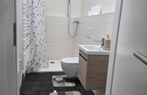 Niegripp Apartamento | Studio 'Monteure, Remote Wohn' with Private Garden and Wi-Fi