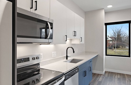 Detroit Apartamento | Studio Monthly & Daily Rental For Traveling Professionals,Corporate & Student's