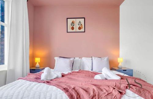 Stoke-on-Trent Apartamento | Studio Near Alton Towers & Longton Station