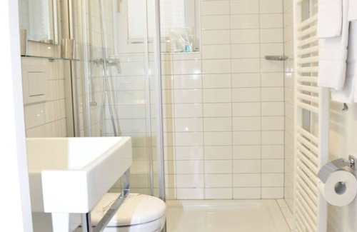 Seefeld Apartamento | Studio near Lake - Flower 02