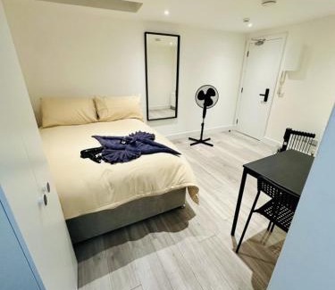 Magherafelt Apartamento | Studio near London Victoria