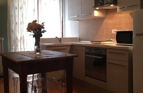 Vimercate Apartamento | Studio near Milan, Lake Como, Bergamo