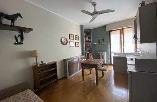 Vimercate Apartamento | Studio near Milan, Lake Como, Bergamo