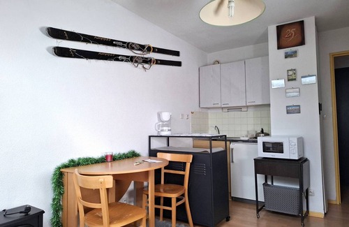 Pyrenees 2000 Apartamento | Estudio cerca de pistas con aparcamiento – 2 personas