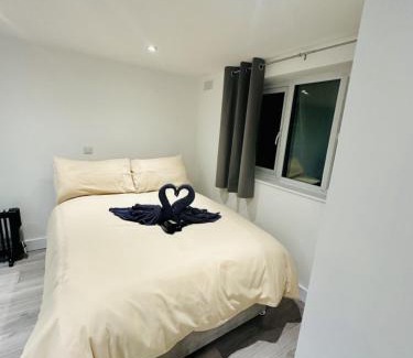 Magherafelt Apartamento | Studio near Waterloo