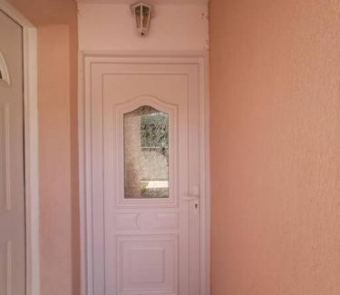 Gallargues-le-Montueux Apartamento | Studio neuf proche Camargue