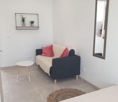Palavas-les-Flots Apartamento | Studio neuf atypique centre ville Palavas vue mer