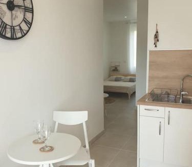 Palavas-les-Flots Apartamento | Studio neuf atypique centre ville Palavas vue mer