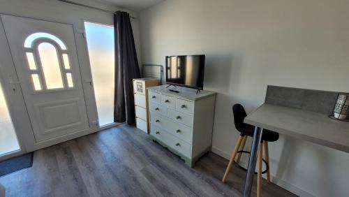 Tarbes Apartamento | Studio NEUF et élégant avec CLIM