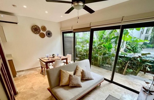 Área de la calle 12 Condominio | Studio next to 5a avenida