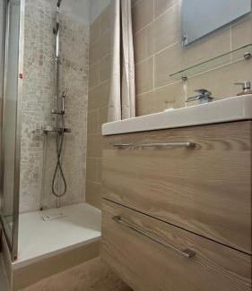Costieres Apartamento | studio Nimes capouchiné parking et balcon proche centre