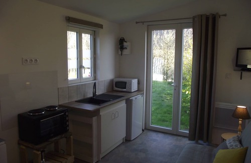 Roz-sur-Couesnon Apartamento | Studio on land "Countryside at the foot of MT ST MICHEL"