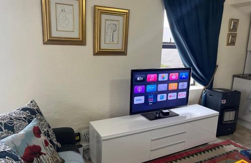 Grahamstown Apartamento | Studio on the Hill with Inverter & Water tanks