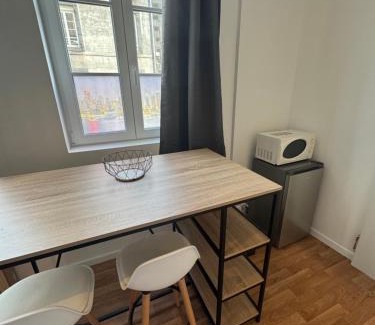 Mayenne Apartamento | Studio Pensée - Proche centre ville