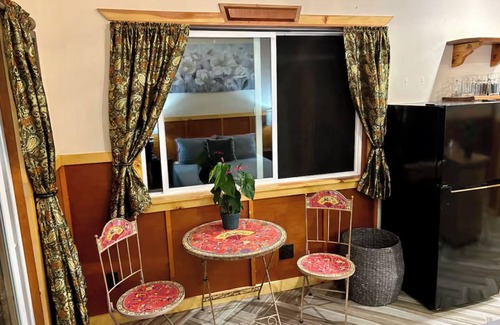 Kehena Apartamento | Studio Phoenix, Pet Friendly Near Black Sand Beach Kitchen Dryer Washer & WiFi