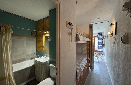 Arette Apartamento | Studio pour 4 avec accès direct aux pistes - FR-1-602-18