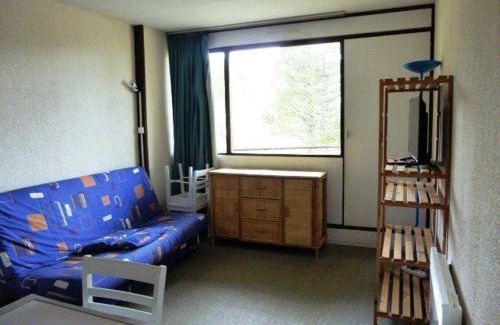 Arette Apartamento | Studio pour 6 à Arette avec accès pistes, balcon, casier à skis et parkings gratuits - FR-1-602-20