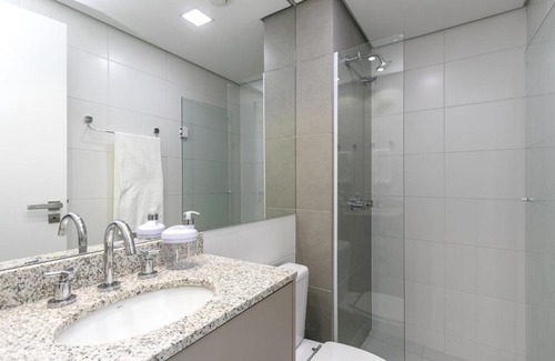 Reboucas Apartamento | Studio Premium Estação - Central - 7th014