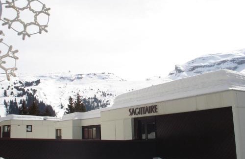 Flaine Apartamento | Studio Rénové avec Cabine, Balcon et Casier à Ski, au Centre de Flaine Forêt - FR-1-425-154