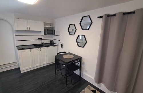Tours Apartamento | Studio Rénové Avec Jardin à Tours Nord à 3 min du Tram