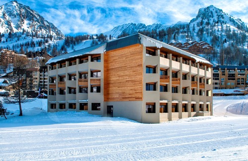 Isola Apartamento | Studio Cozy Rénové! Seulement 50m du Télésiège | Piscine + Sauna sur place