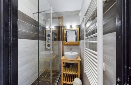 La Rosiere Apartamento | Studio rénové skis aux pieds, balcon sud, parking inclus, proche commerces et garderie. - FR-1-398-512
