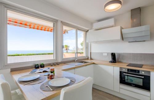 Boulouris-sur-Mer Apartamento | Studio Résidence Les Gemeaux by Interhome