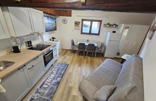 Siska District Apartamento | Studio R