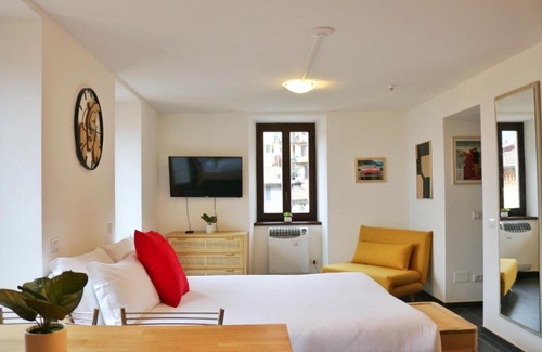 Argegno Apartamento | Studio Red - by MyHomeInComo