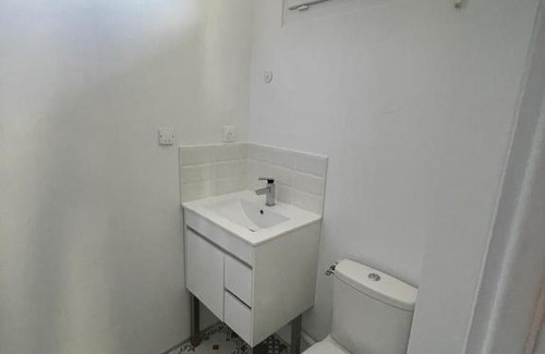 Blaye Apartamento | Studio refait à neuf avec cuisine équipée R2