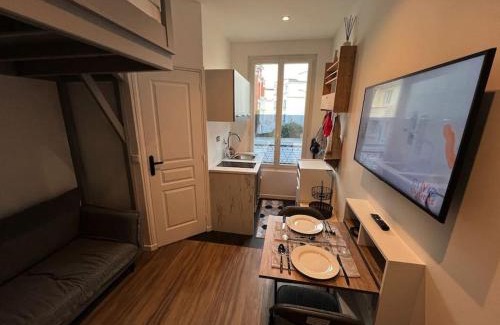 Combat Apartamento | Studio refait à neuf en plein Paris !