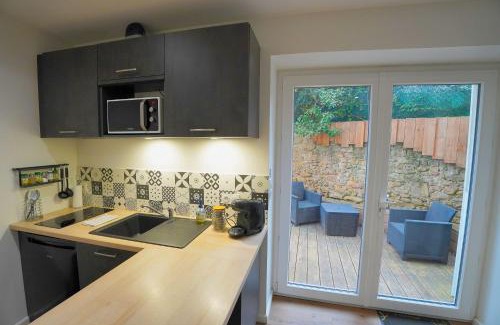 Grezieu-la-Varenne Apartamento | STUDIO RENOVE RDC TERRASSE + EXTERIEUR PAYSAGE