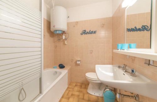 Bredene Apartamento | Studio Residentie Astrid-10 by Interhome