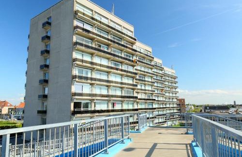 Bredene Apartamento | Studio Residentie Astrid-10 by Interhome