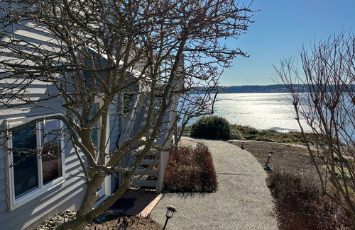 Camano Island Apartamento | Studio retreat with kitchenette & stunning Sunset views - close to beaches