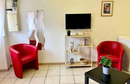 Neris-les-Bains Apartamento | Studio Revy 4 - Confort et équipé - Centre ville
