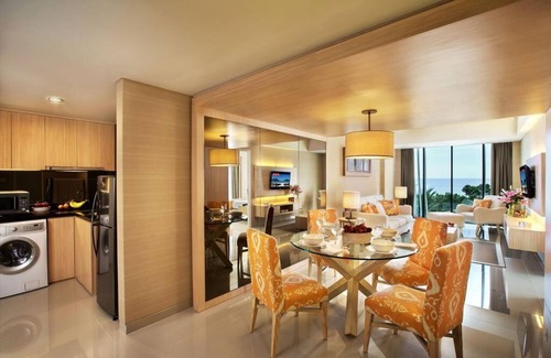 Downtown Kuta Hotel | Habitación Estudio con bonitas vistas en la playa de Kuta