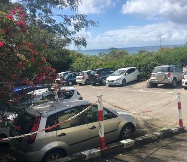 Sainte-Anne Apartamento | studio Sainte Anne 2mn a pieds de la plage ,possibilité location de voiture