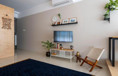 Pashan Apartamento | Studio Sama I Curated Studio Apartment with Sunrise View