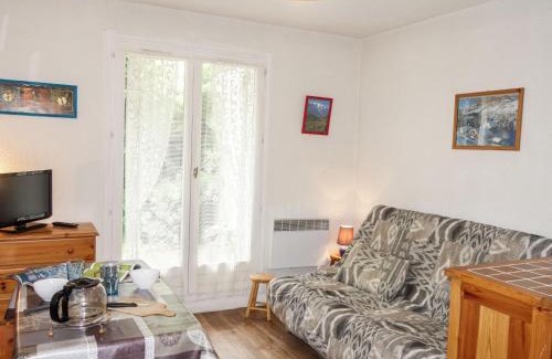 Demi-Quartier Apartamento | Studio Sapin B by Interhome