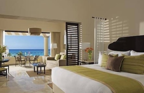 Centro Complejo | Studio Sleeps 2 | Beach | Pool | Hot Tub | Concierge | Lux Stay