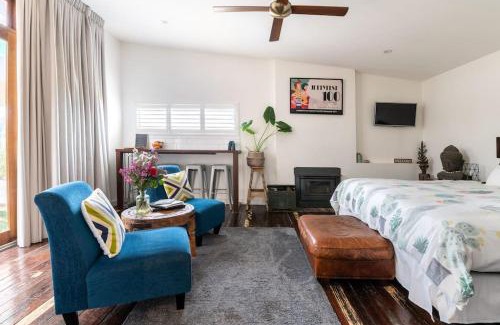 Port Noarlunga South Casa | Studio South Port - Lush Private Oceanfront Studio Apartment