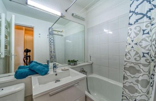 Le Corbier Apartamento | Studio Soyouz Vanguard-98 by Interhome